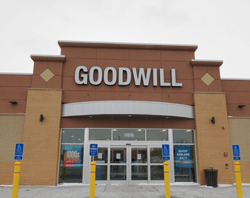 New Lakeville Goodwill Store Opens